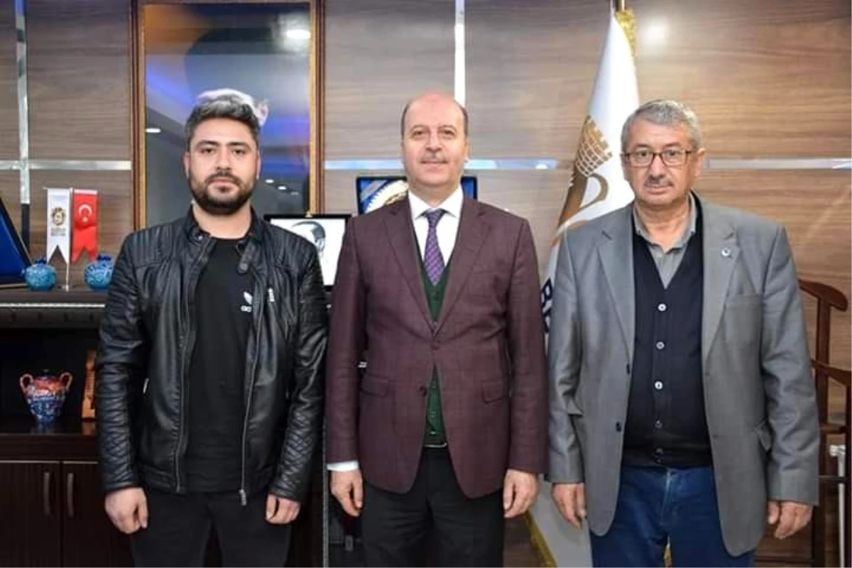 Şehidin babası ve silah arkadaşından Başkan Bozkurt\'a ziyaret