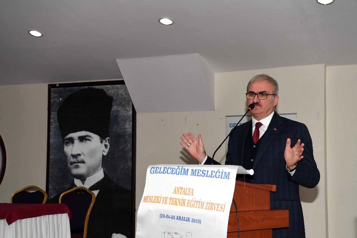 Vali Karaloğlu: "Mesleki eğitim çok acil memleket meselesi haline geldi"