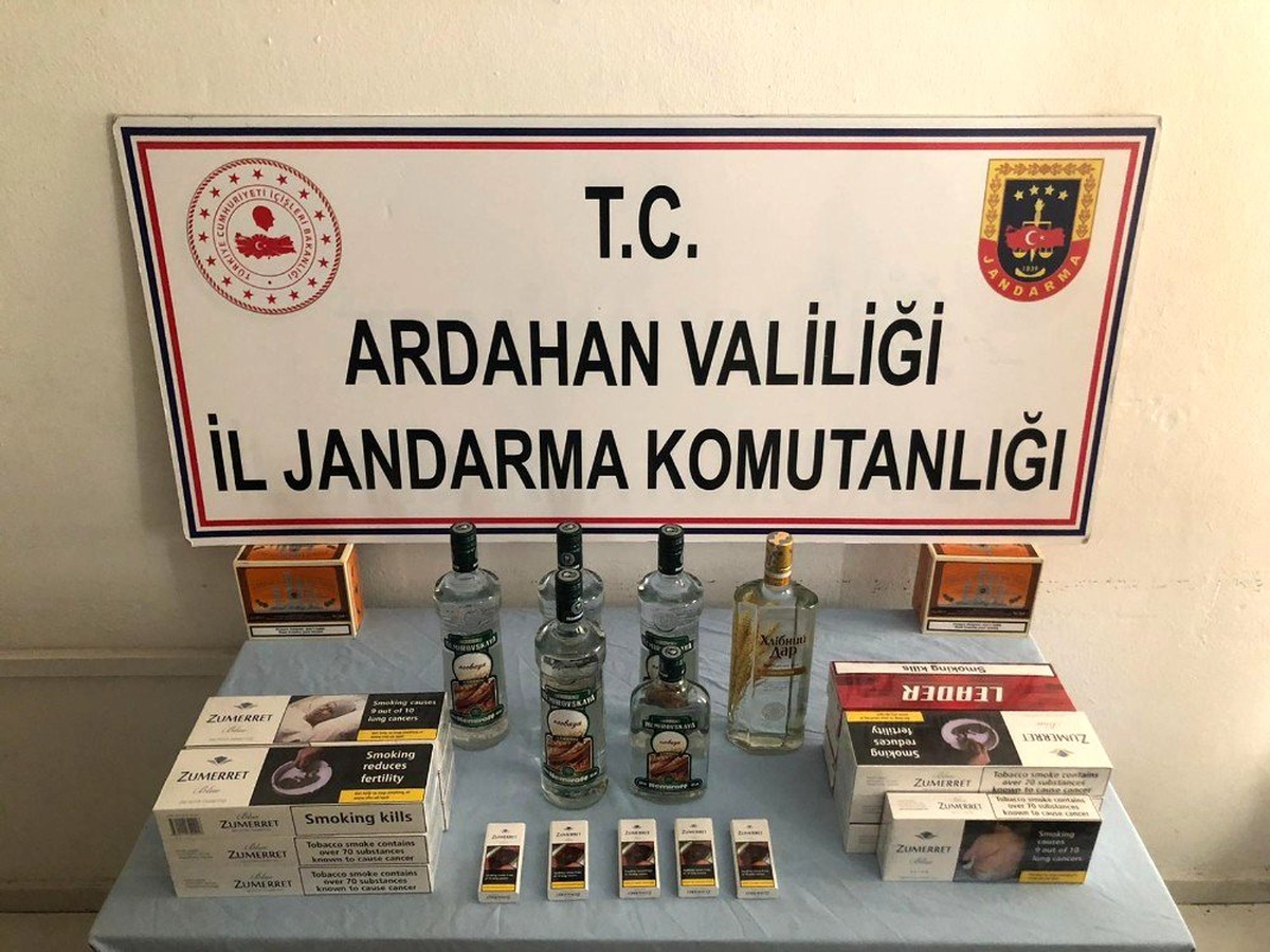 Zeytin bidonunda Bizans dönemine ait 567 sikke ele geçirildi