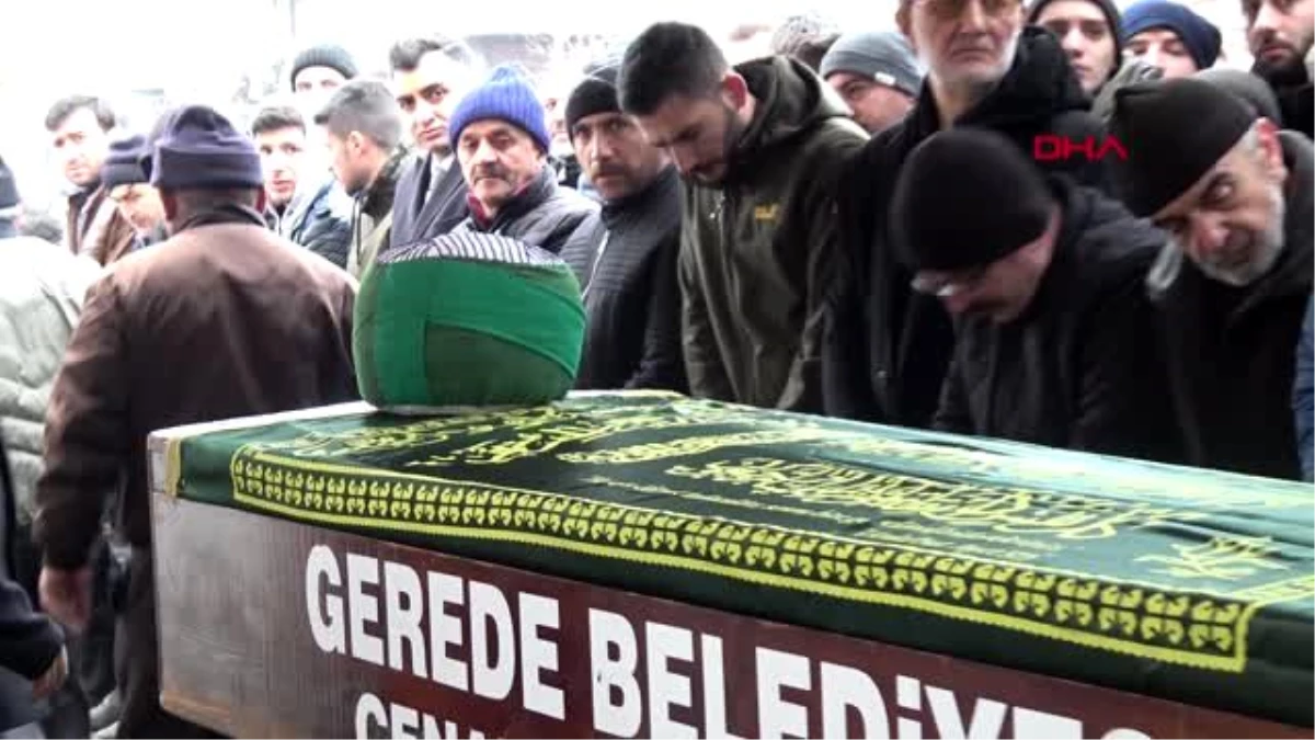 103 yaşında ölen din adamının cenaze törenine 3 bin kişi katıldı