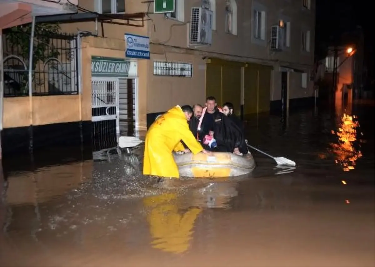 Adana sele teslim oldu