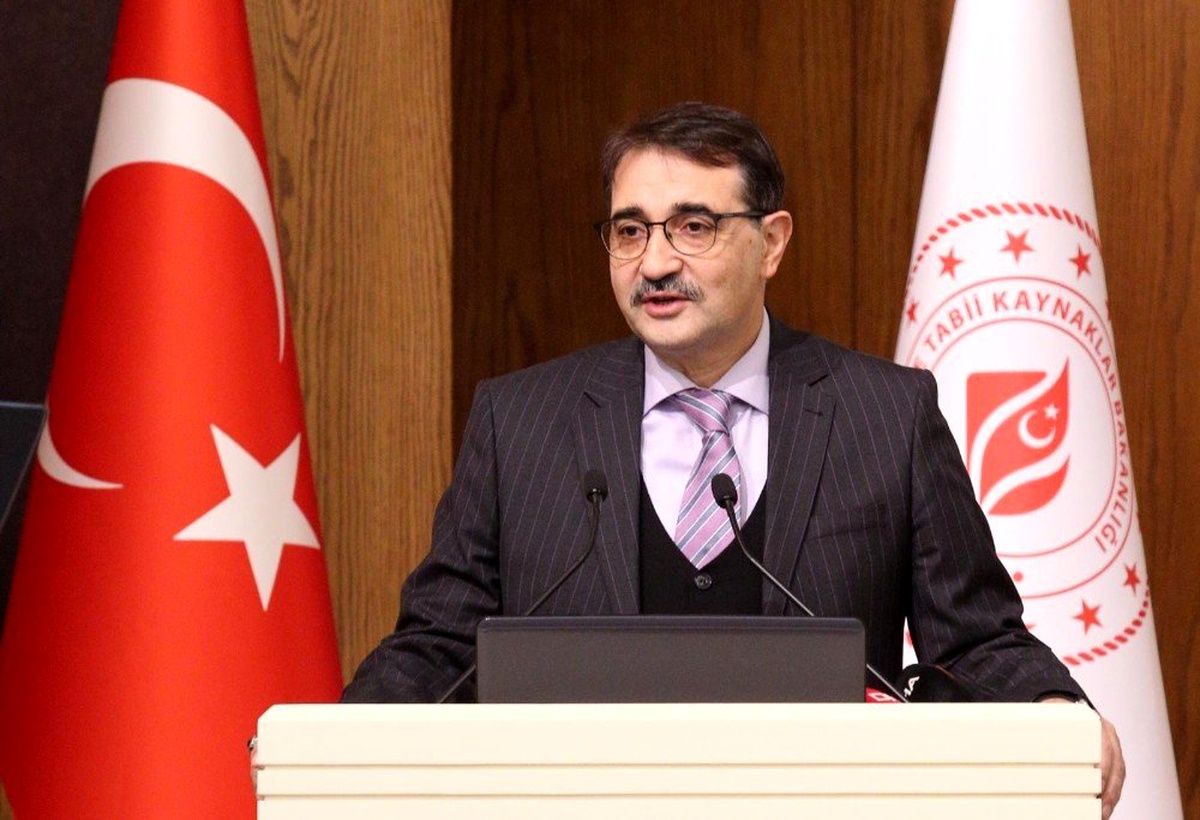 Bakan Dönmez uyardı: "Enerji kimlik belgesi olmayan binalarda alım, satım ve kiralama yapılamayacak"