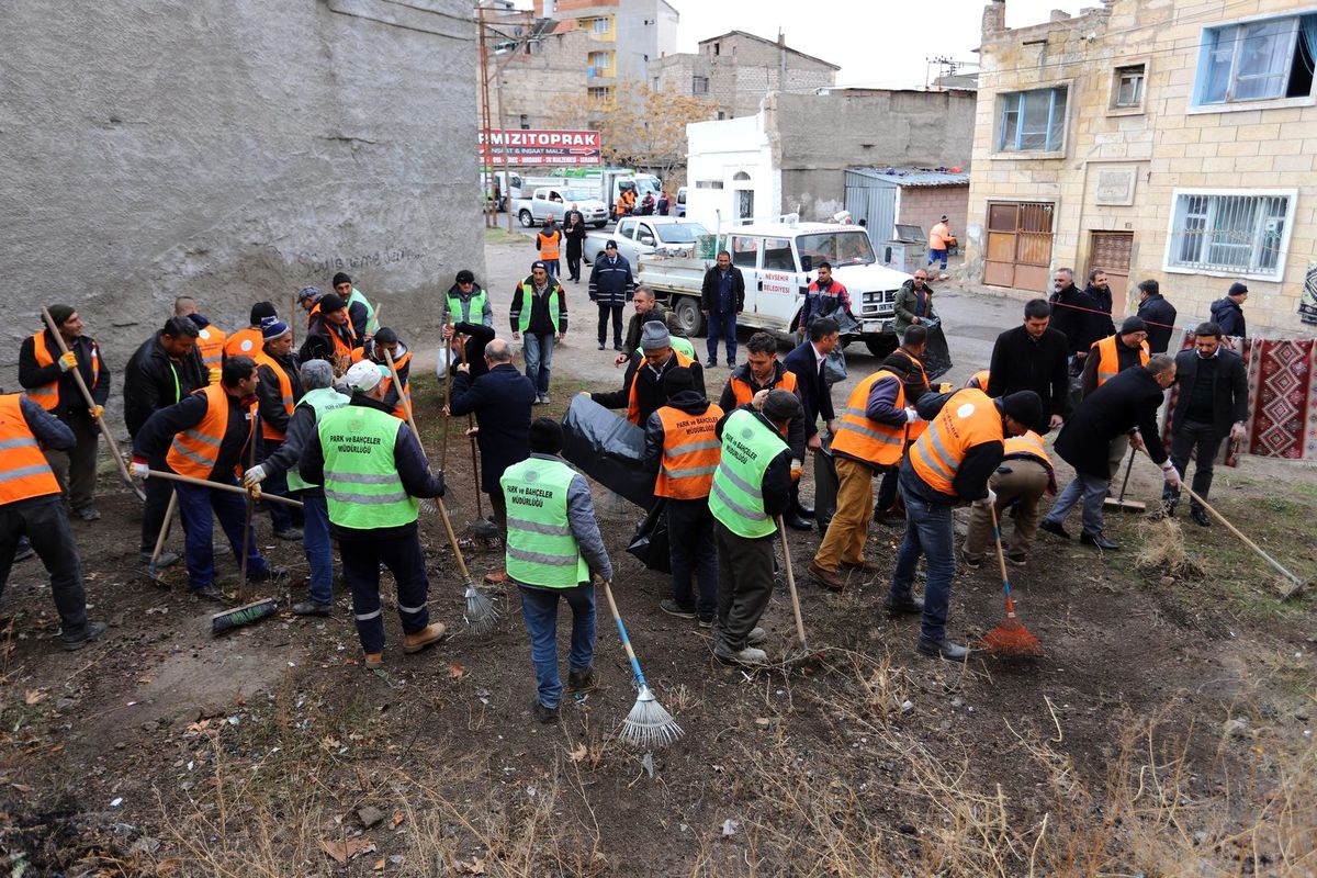 Başkan Arı Ve Belediye Ekipleri Karasoku Ve Herikli Mahallelerinde: