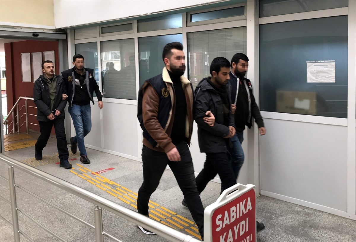 DEAŞ şüphelisi 3 kişi sınırı geçmek üzereyken yakalandı