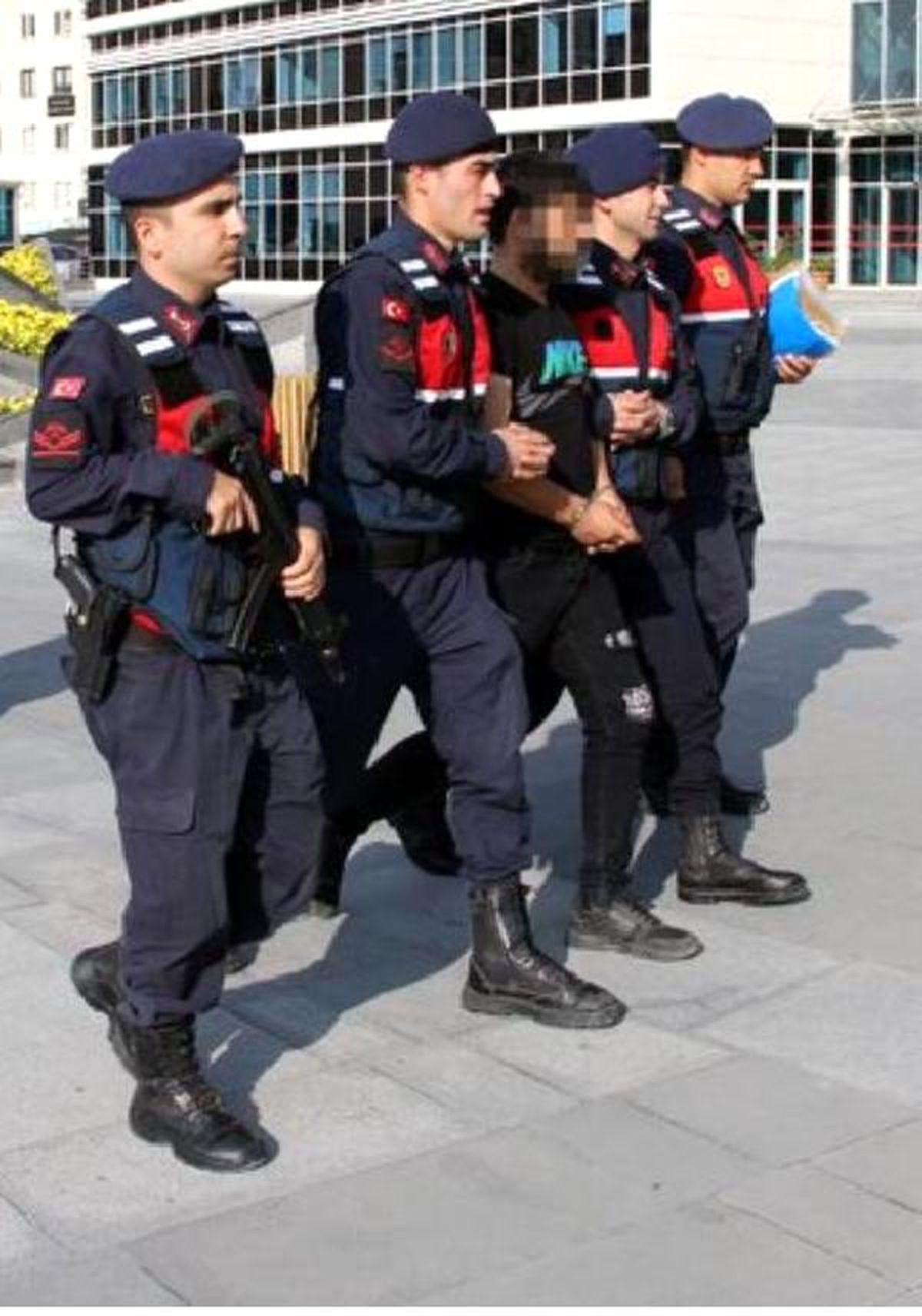 DEAŞ şüphelisi adliyeye sevk edildi