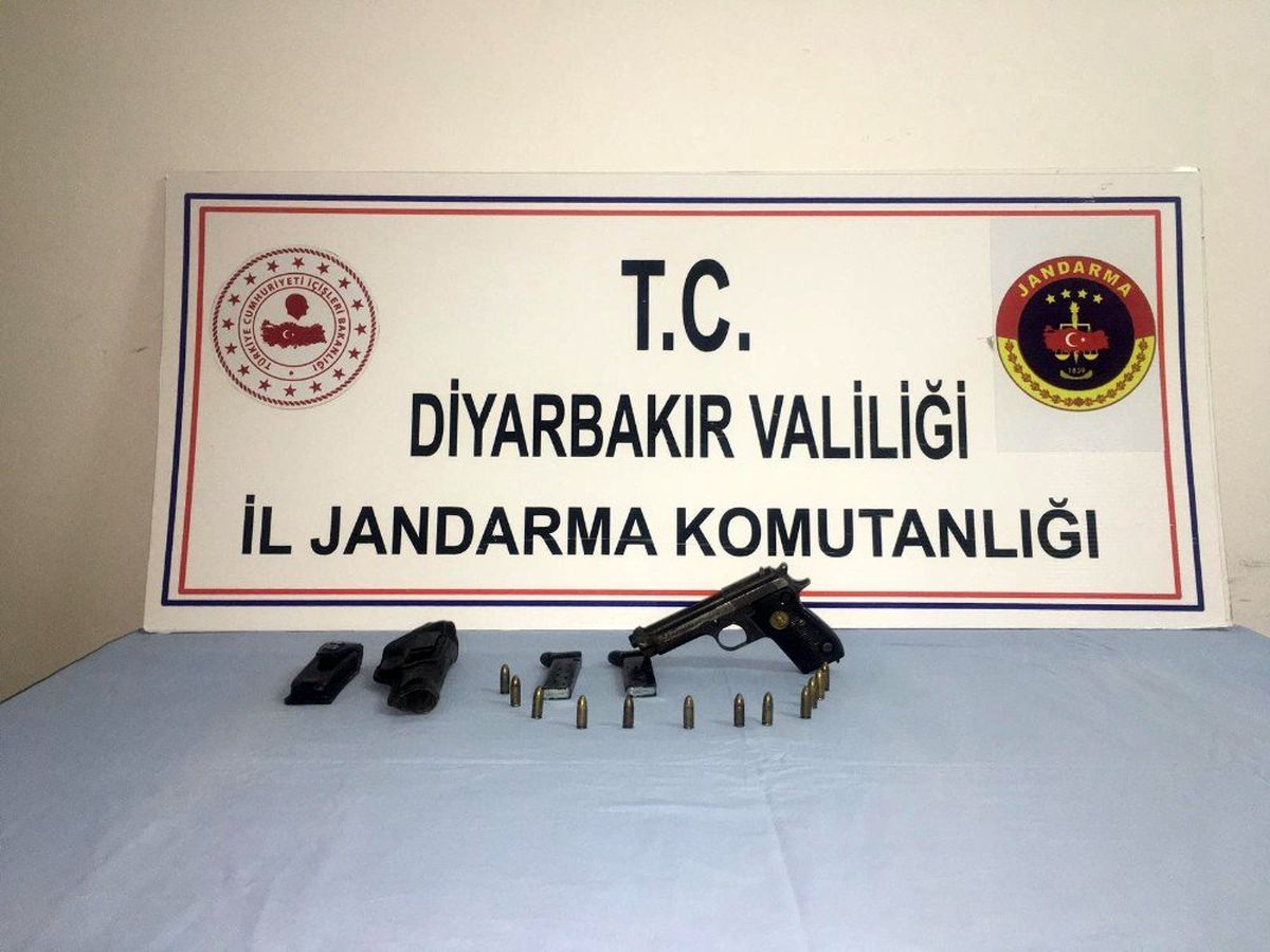 Diyarbakır\'da 20 yıl hapis cezası bulunan cezaevi firarisi yakalandı