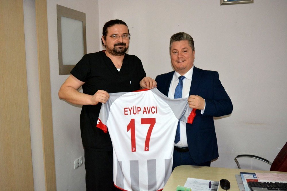 Doç. Dr. Eyüp Avcı: "Sağlıklı bir kalp için spor yapın"