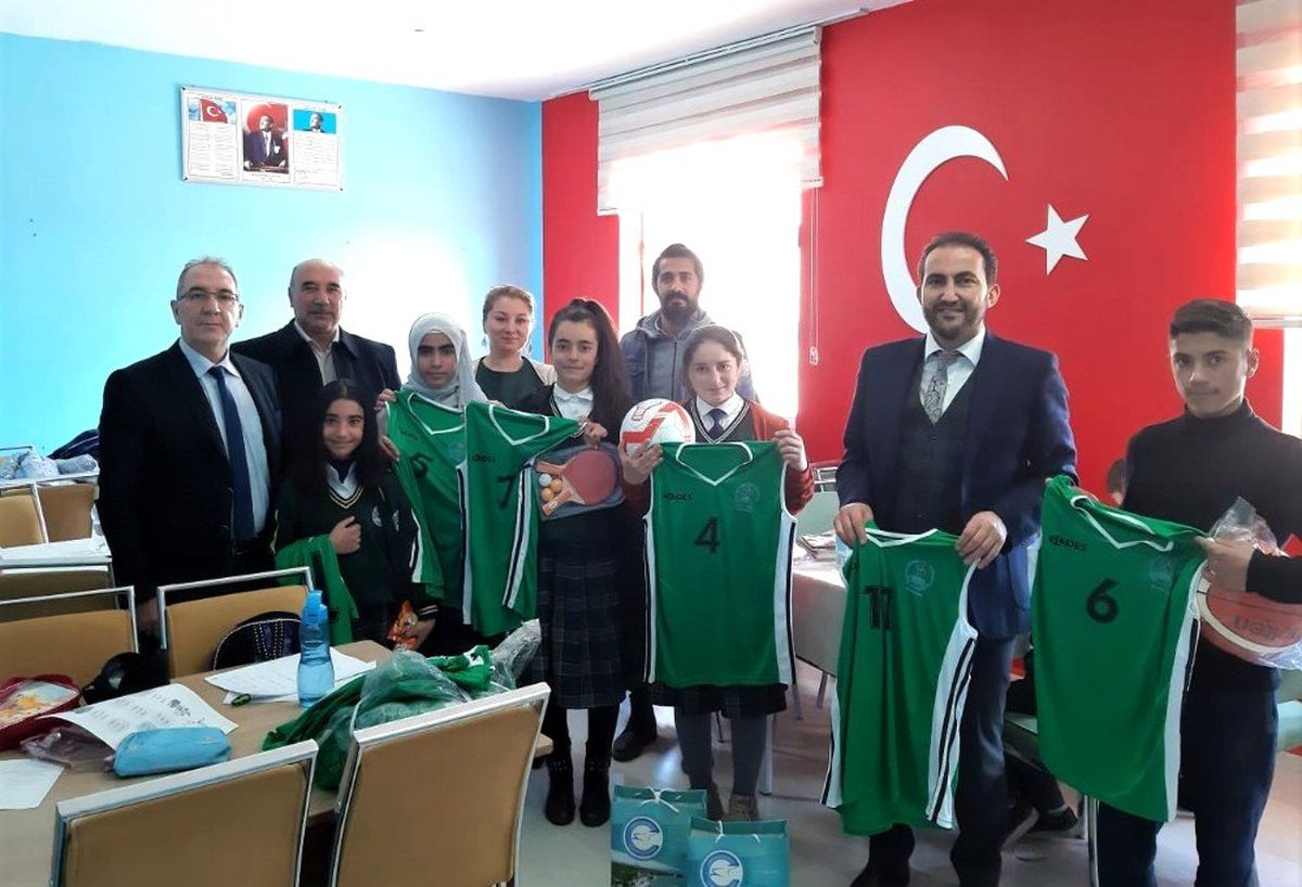Edremit Belediyesinin sosyal belediyecilik çalışmaları sürüyor