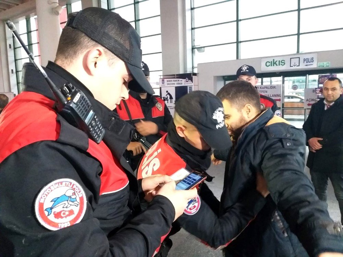 Emniyetten yılbaşı öncesi AŞTİ\'de huzur uygulaması