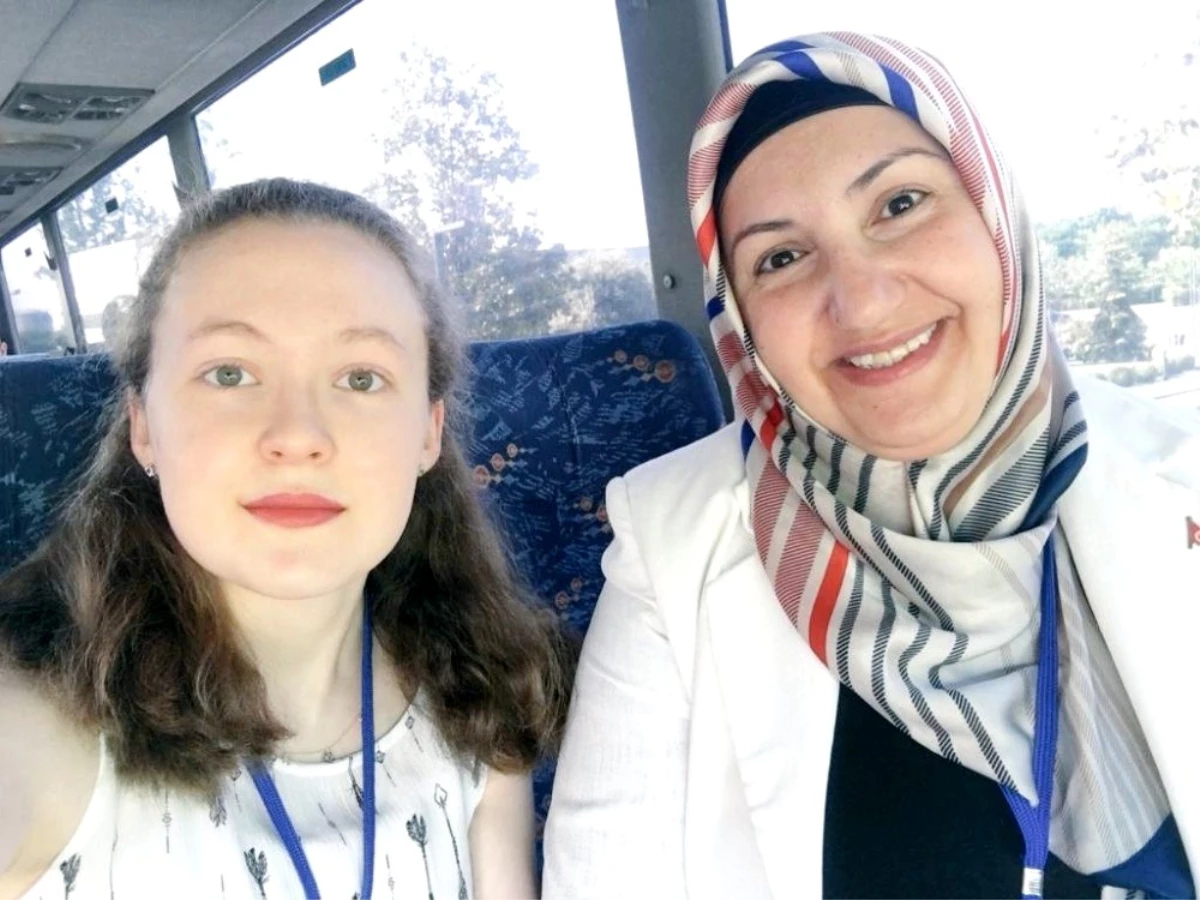 Eskişehir Fatih Fen Lisesi öğrencisi Funda Eskişehir\'in gururu oldu