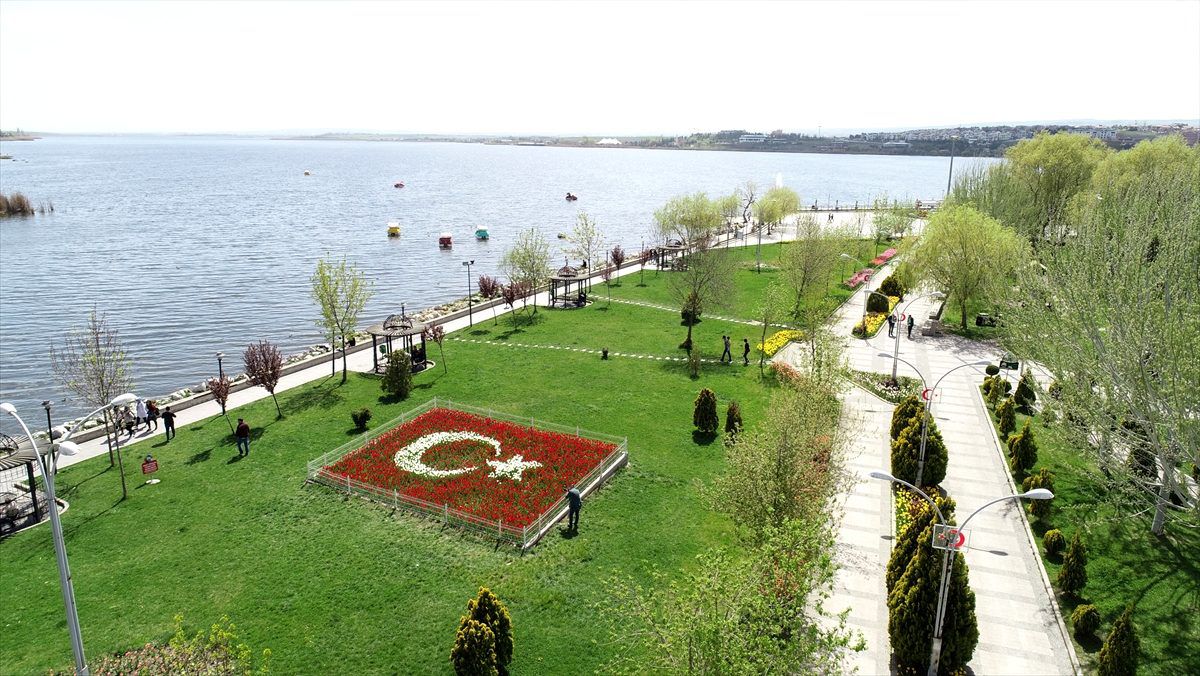 Gölbaşı\'nda yeşil alanlar genişliyor