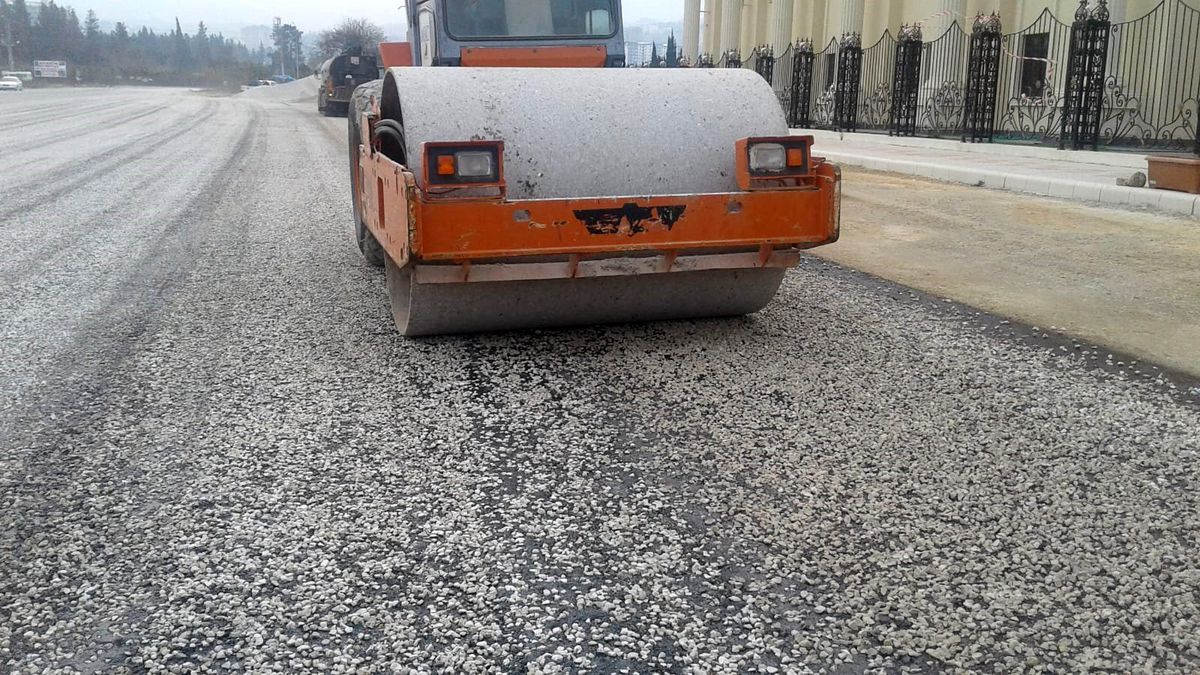HBB\'den Konarlı Caddesi\'ne sathi kaplama