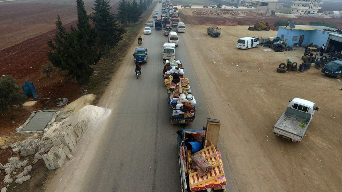 İdlib operasyonu: Onbinlerce kişi Türkiye sınırına doğru hareket halinde