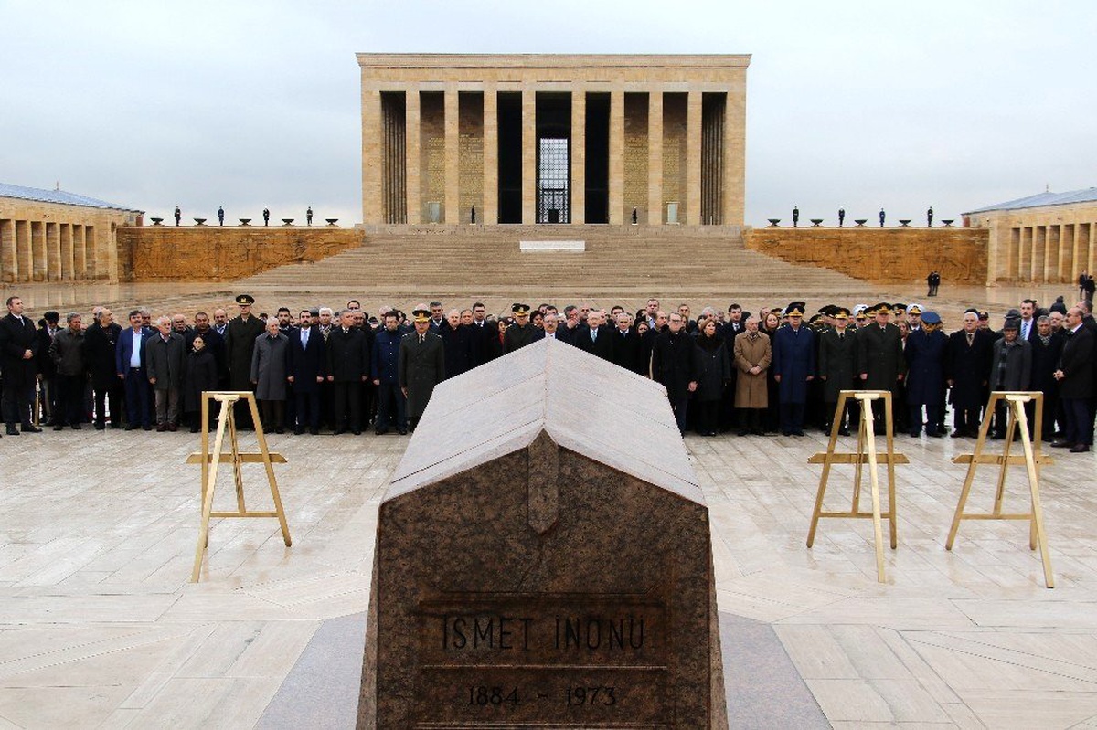 İsmet İnönü ölümünün 46. yılında mezarı başında anıldı