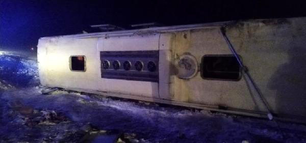 Kayseri\'de yolcu otobüsü devrildi: 23 yaralı (1)