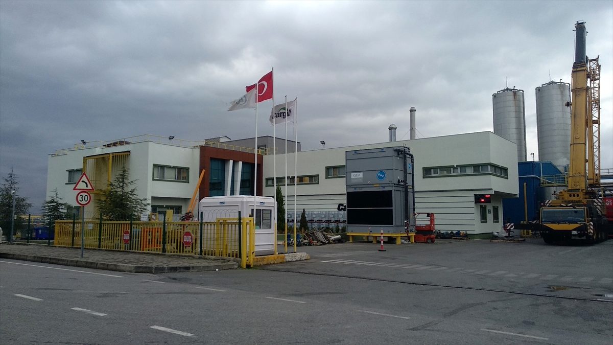 Kocaeli\'de amonyak gazından etkilenen 4 işçi hastaneye kaldırıldı
