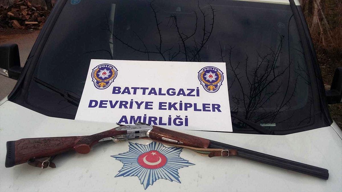 Malatya\'da 5 litre sahte içki ele geçirildi