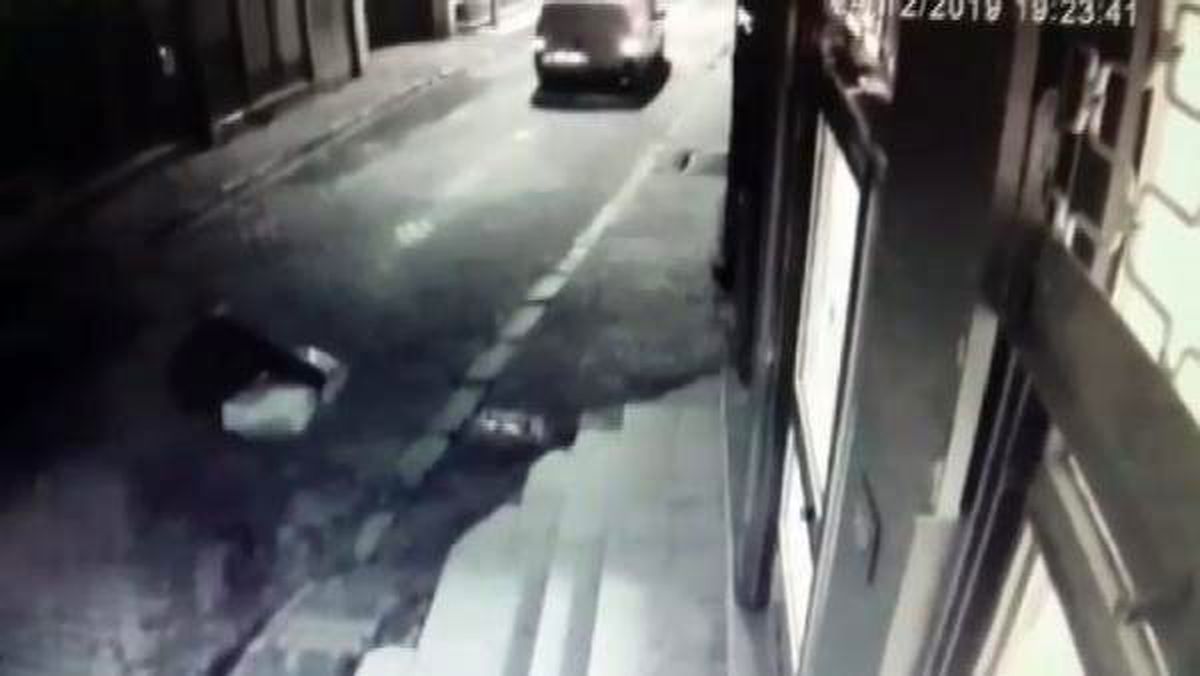 Maltepe\'de apartman önüne bebek bırakan kişi kamerada