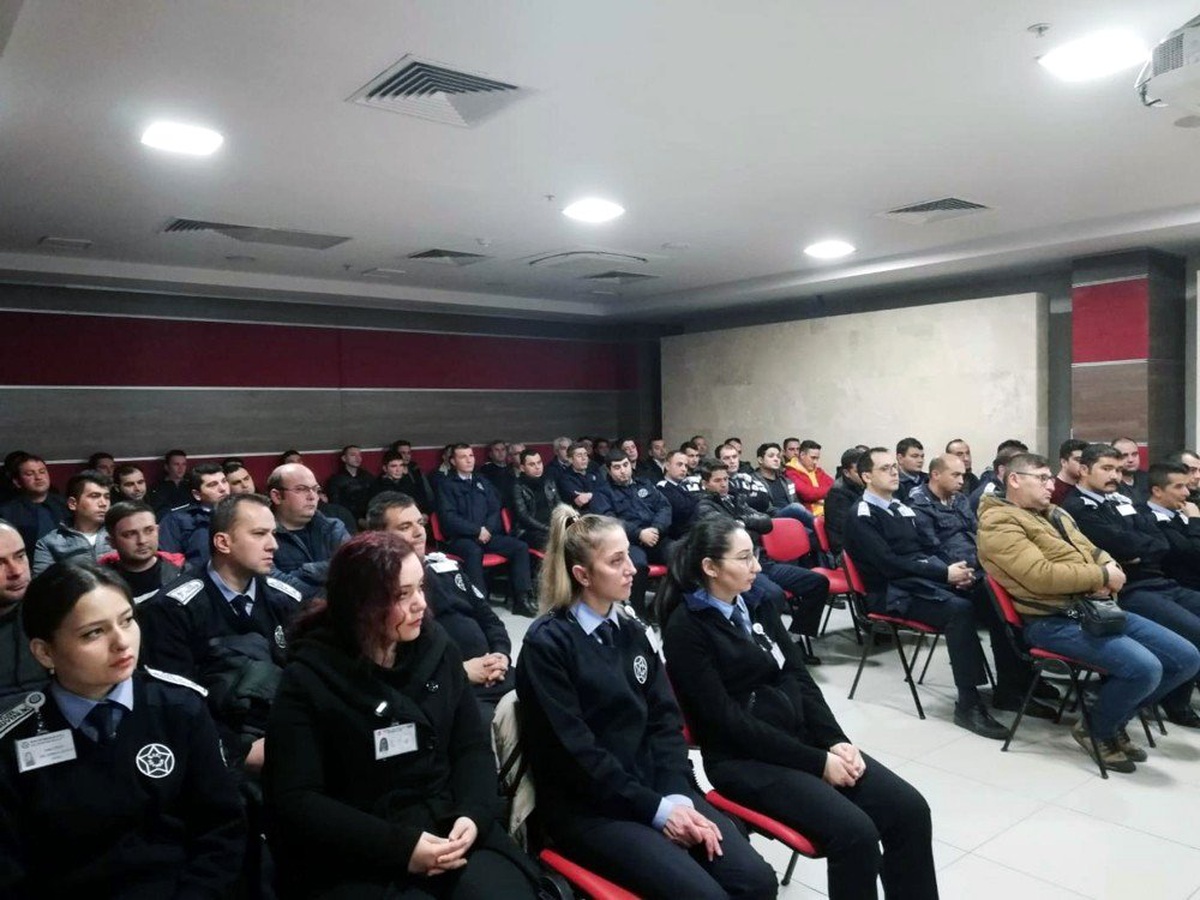 Muğla Büyükşehirden iletişim eğitimi