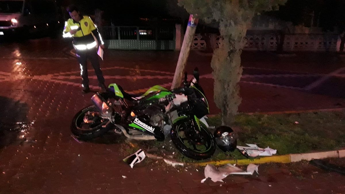 Osmaneli\'de otomobil ile motosiklet çarpıştı: 1 yaralı