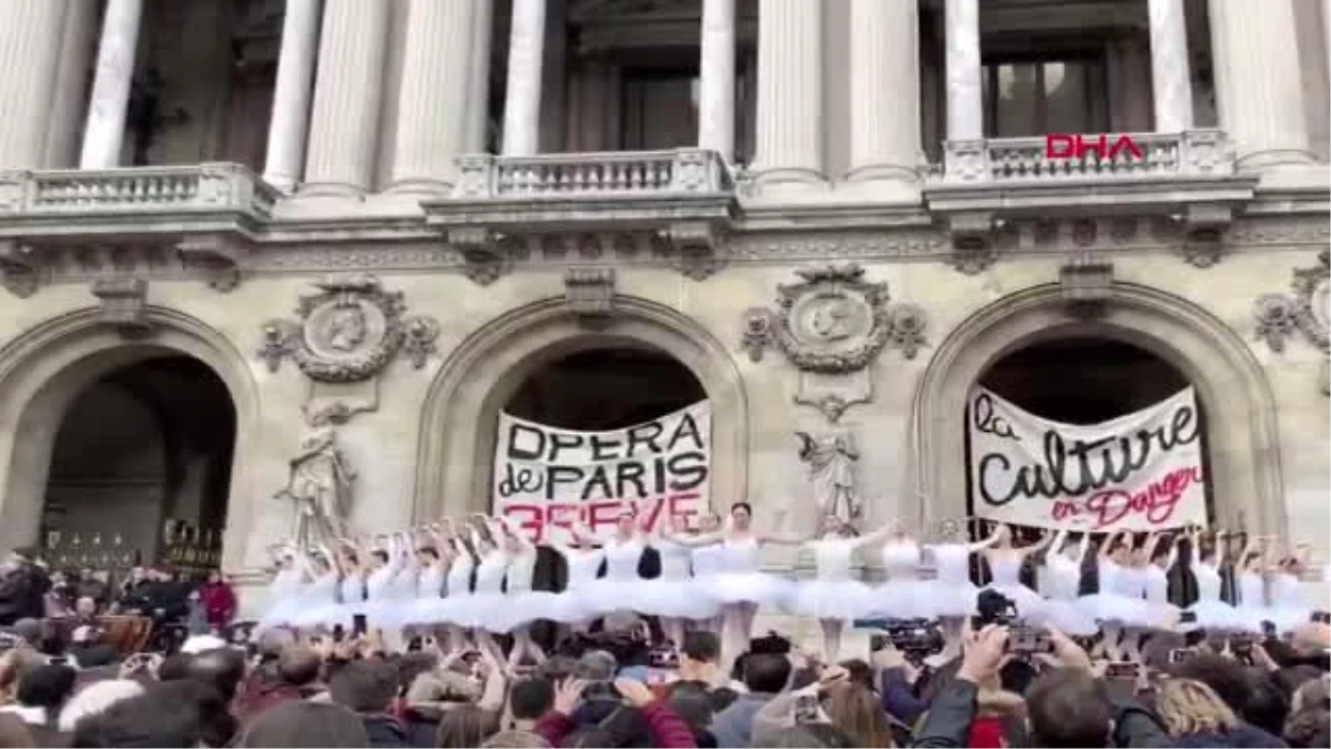 Paris operası greve kuğu gölü\'yle destek verdi