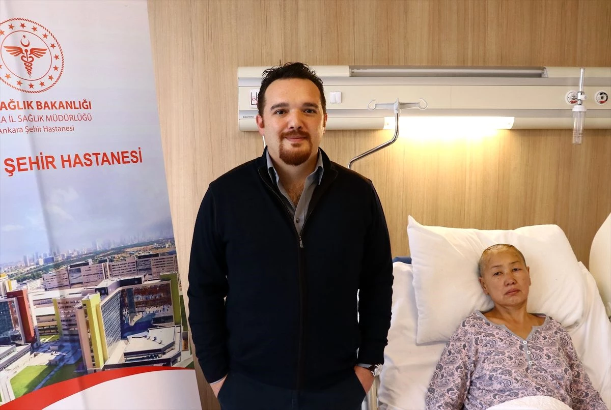 Parkinsonlu Kırgız hasta Türkiye\'de sağlığına kavuştu