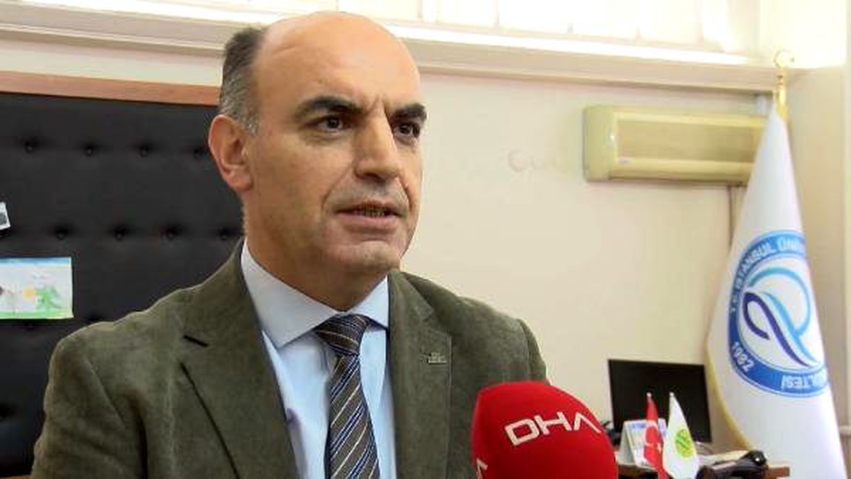 Prof. Dr. Meriç Albay: (Kırmızı yosun) Marmara\'nın su kalitesinin iyi olmadığını gösteriyor