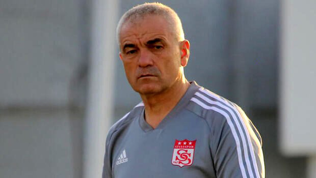 Rıza Çalımbay: VAR\'dan herkes mağdur, biz de mağduruz
