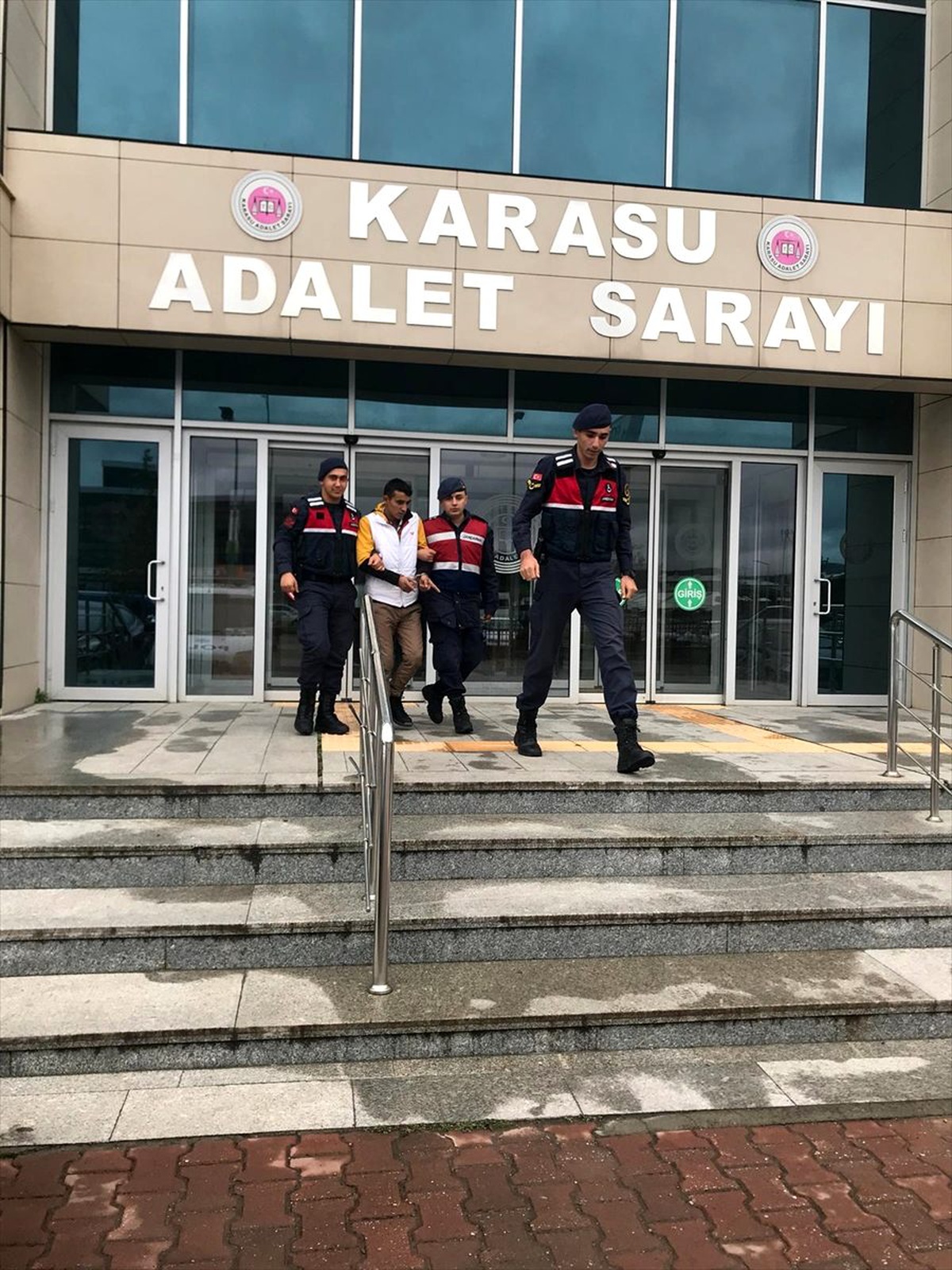 Sakarya\'da hırsızlık şüphelisi tutuklandı