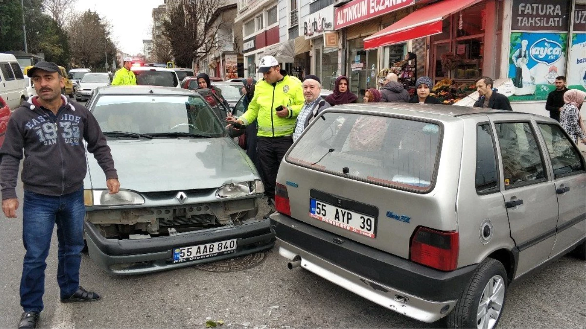 Samsun\'da hastane önünde kaza: 2 yaralı