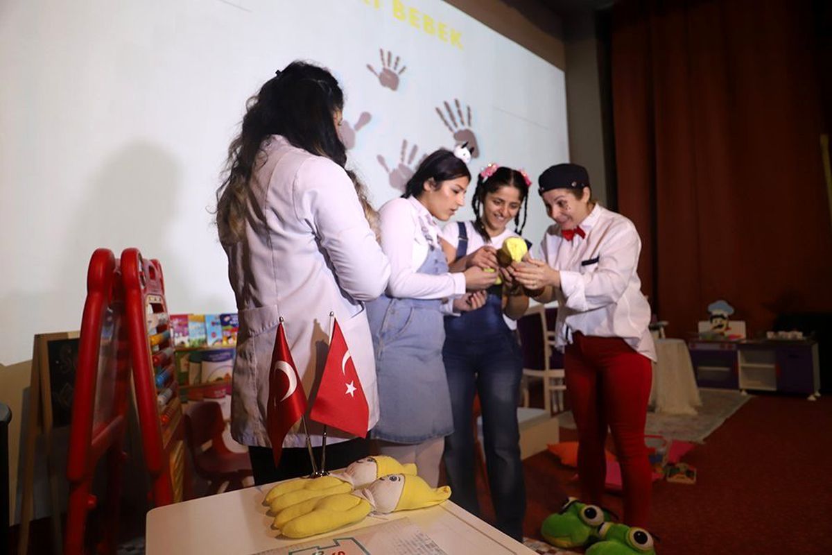 Sarı bebekler gerçek sahipleriyle buluştu