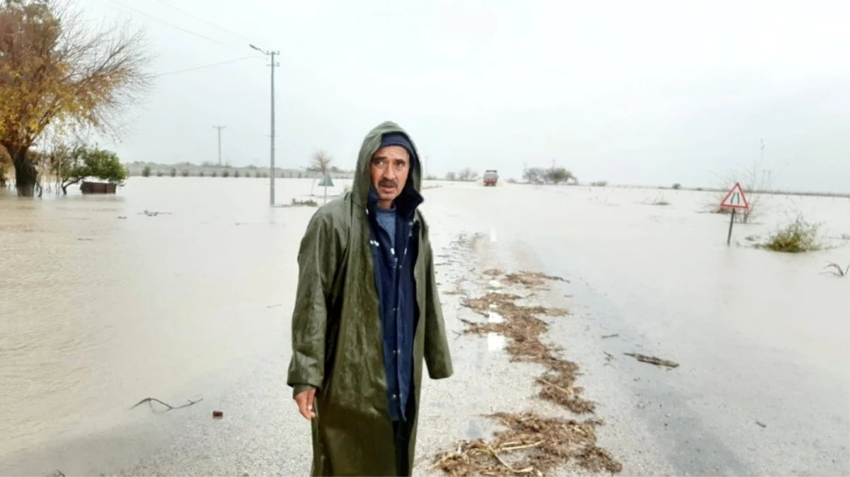 Sel suları Kadirli-Adana karayolunu ulaşıma kapattı