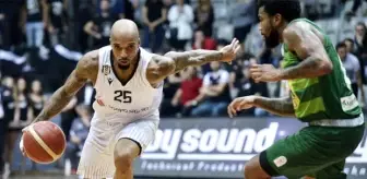 Beşiktaş'ta parasını alamayan Jordan Theodore sözleşmesini feshetti