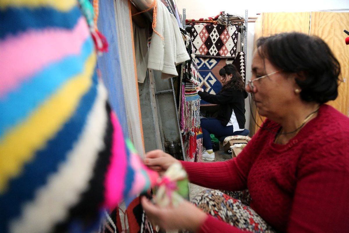 Tunceli\'de nene mirası kilimler "ilmik ilmik" gün yüzüne çıkıyor