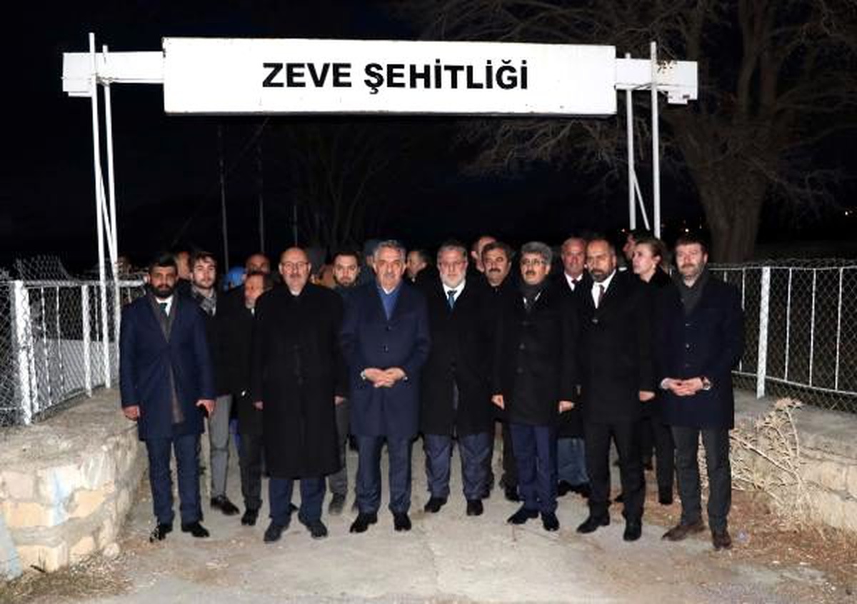 Van YYÜ\'den Hisarcıkloğlu\'na \'fahri doktora\' unvanı (2)