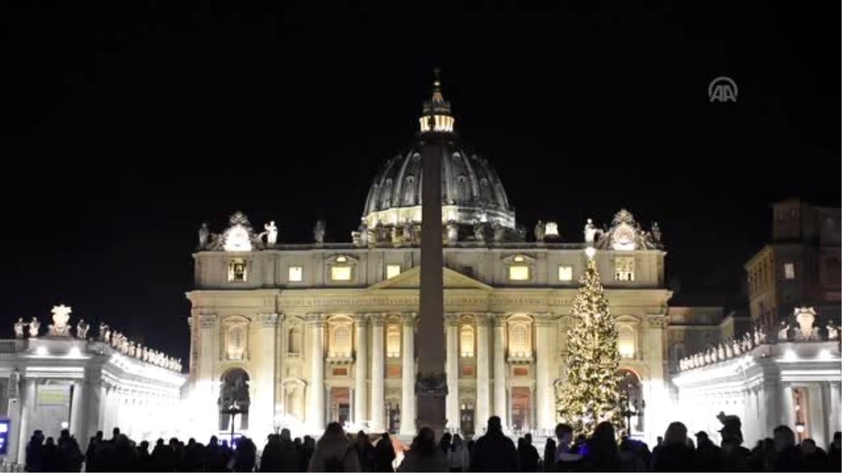 Vatikan\'da geleneksel Noel ayini yapıldı