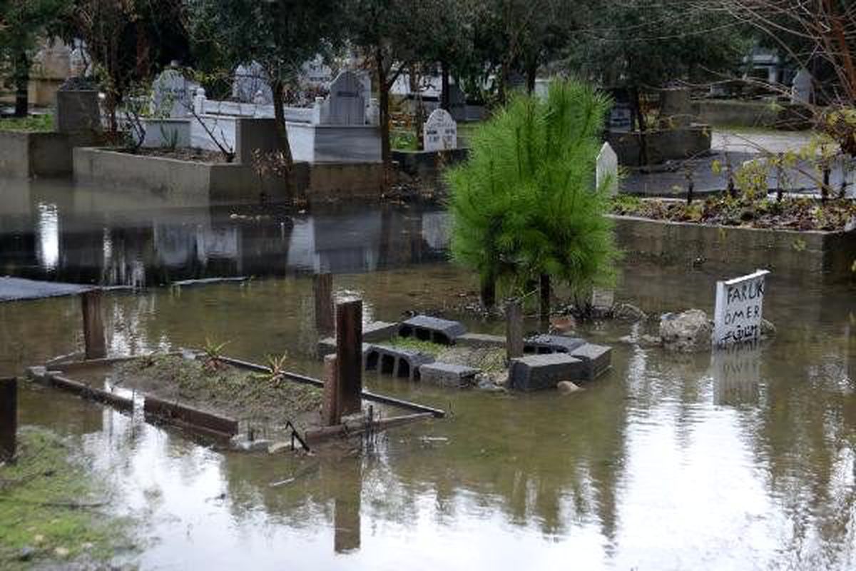 Adana\'da sağanak yeniden başladı; 1 ilçede okullar tatil edildi (3)