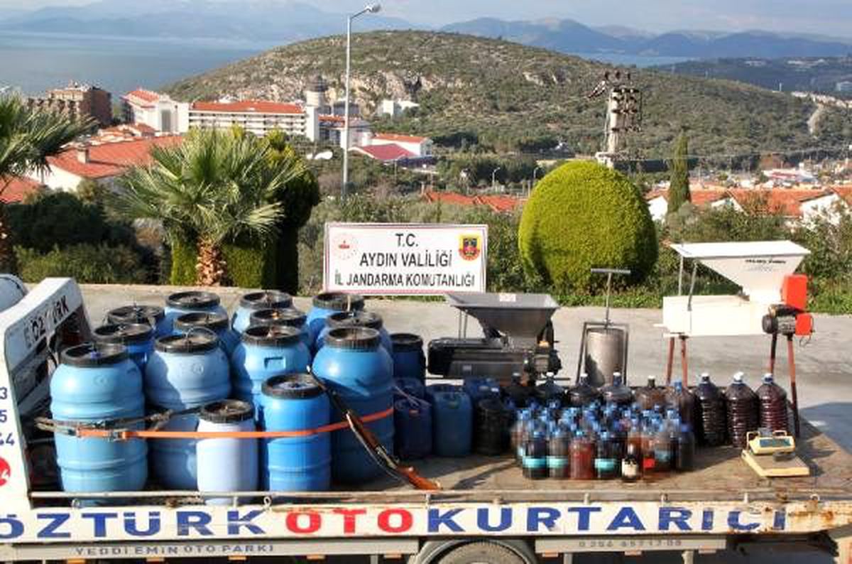 Aydın\'da 3 bin 65 litre sahte şarap ele geçirildi