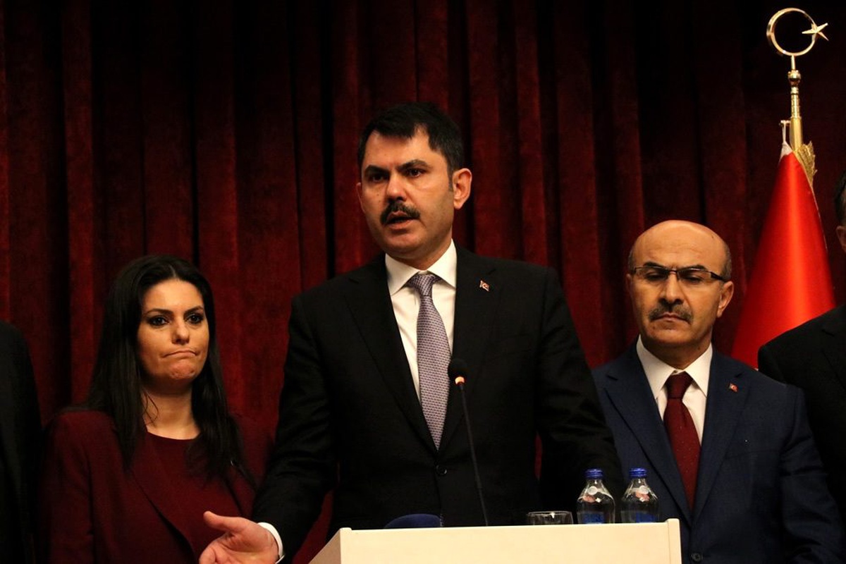 Bakan Kurum Adana\'daki tahribatı açıkladı, konut müjdesi verdi
