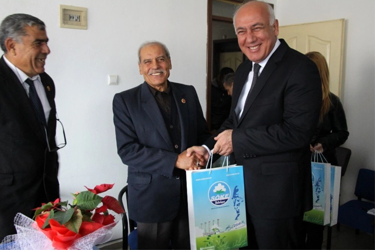 Başkan Tuncel muhtarların yeni yıllını kutladı