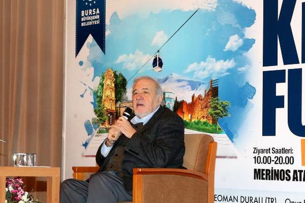 Bursa\'da kitap fuarına İlber Ortaylı akını