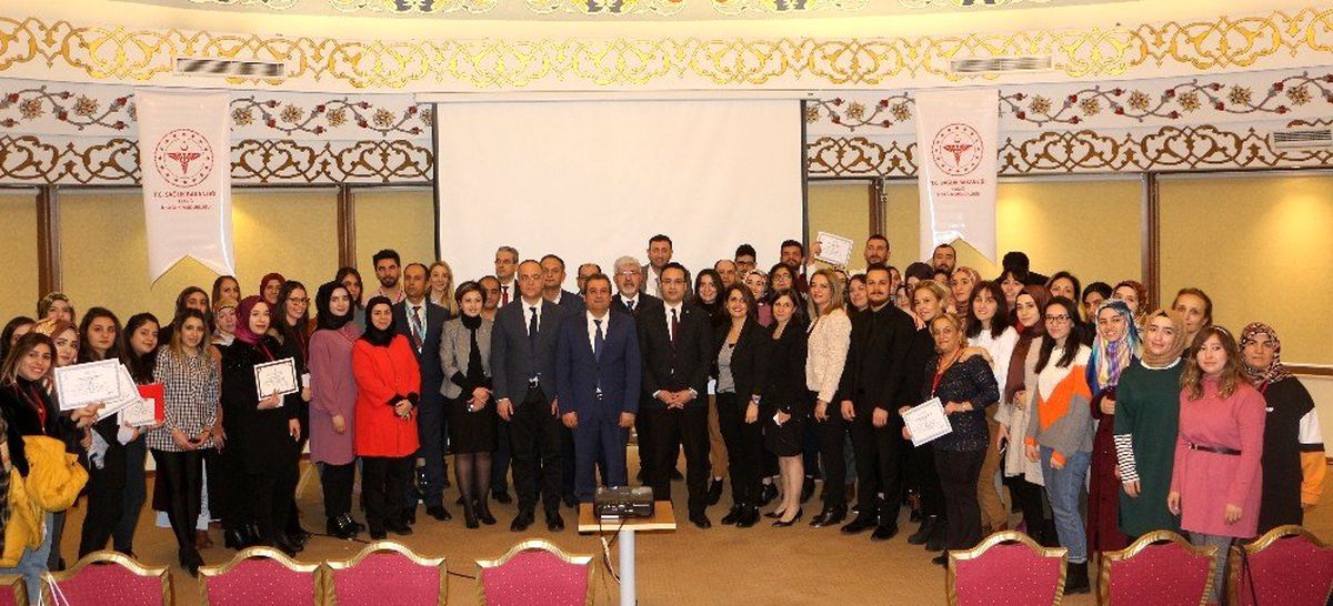 Elazığ\'da Yenidoğan Canlandırma Eğitimine katılanlara sertifika verildi