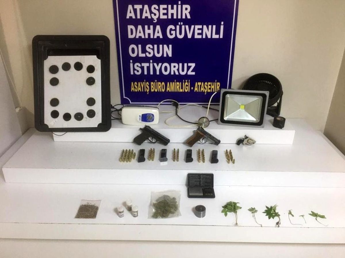 Evini uyuşturucu imalathanesine çevirmiş