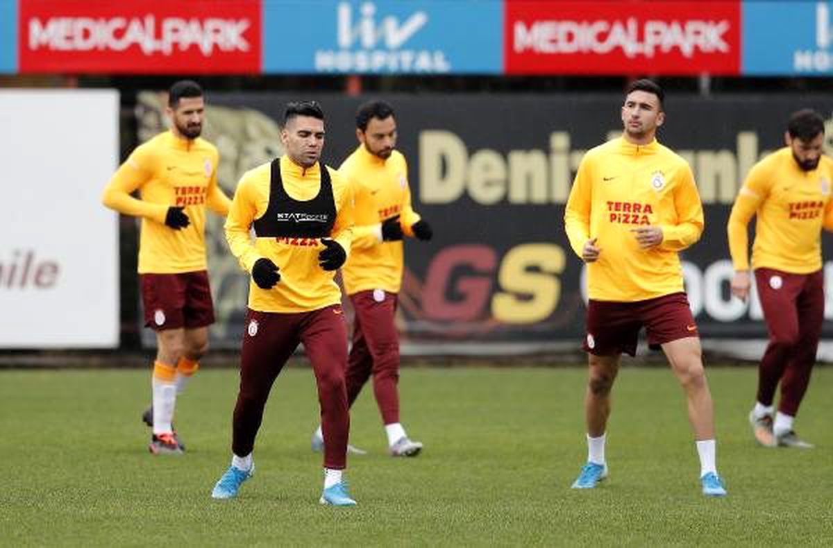 Galatasaray\'da Şener, Lemina ve Marcao takımla çalıştı