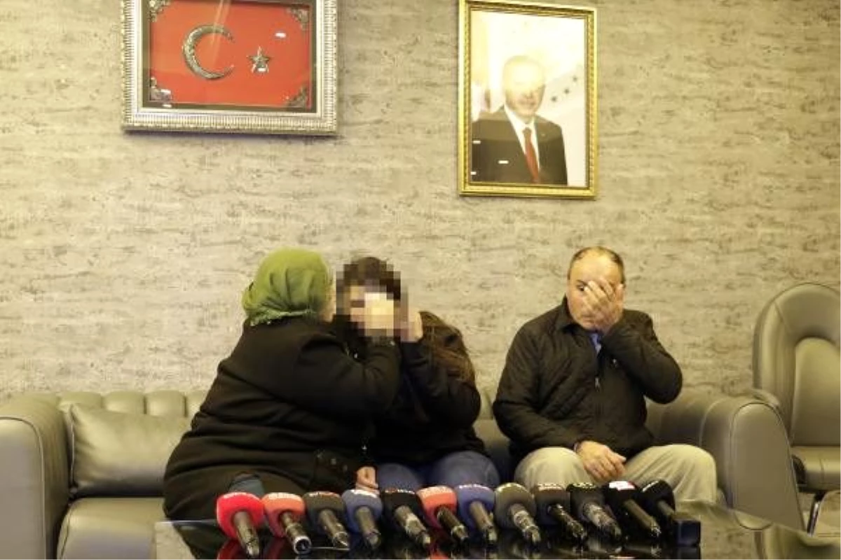 Bakan Soylu müjdeyi verdi, HDP İl Binası önünde evlat nöbetindeki kadın evladına kavuştu