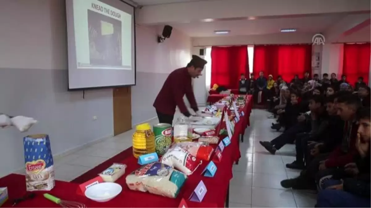 İngilizceyi yemek yaparak öğreniyorlar