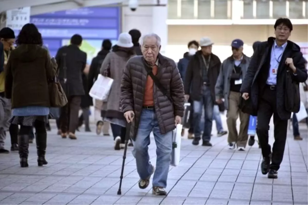 Japonya\'da doğum oranında rekor düşüş: Nüfus 2019\'da yarım milyondan fazla azaldı