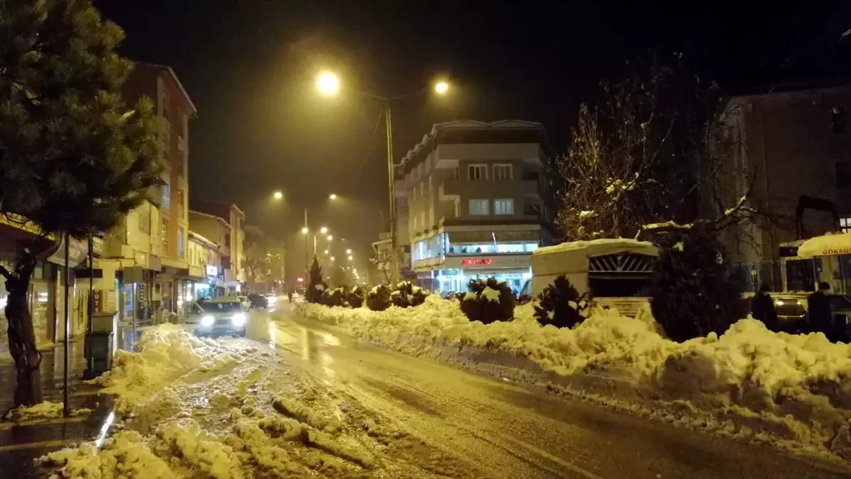 Kahramanmaraş\'ın Göksun ilçesine elektrik verilmeye başlandı