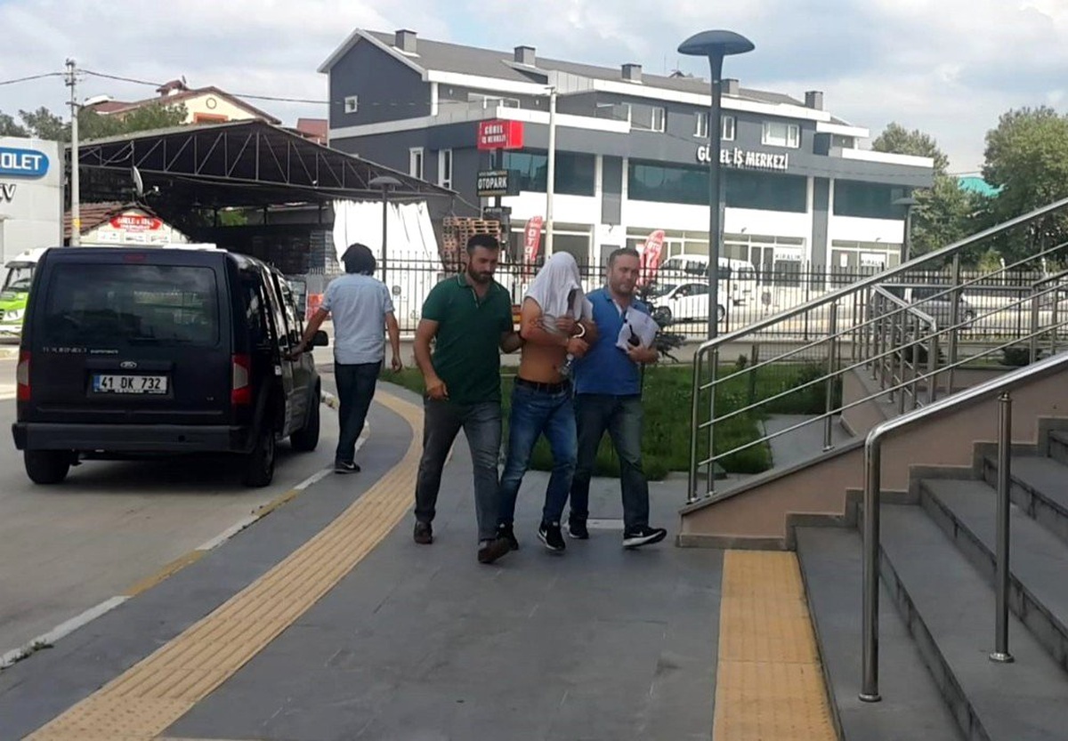 Katil zanlısı, bıçakladığı gencin ölümünden arkadaşlarını sorumlu tuttu