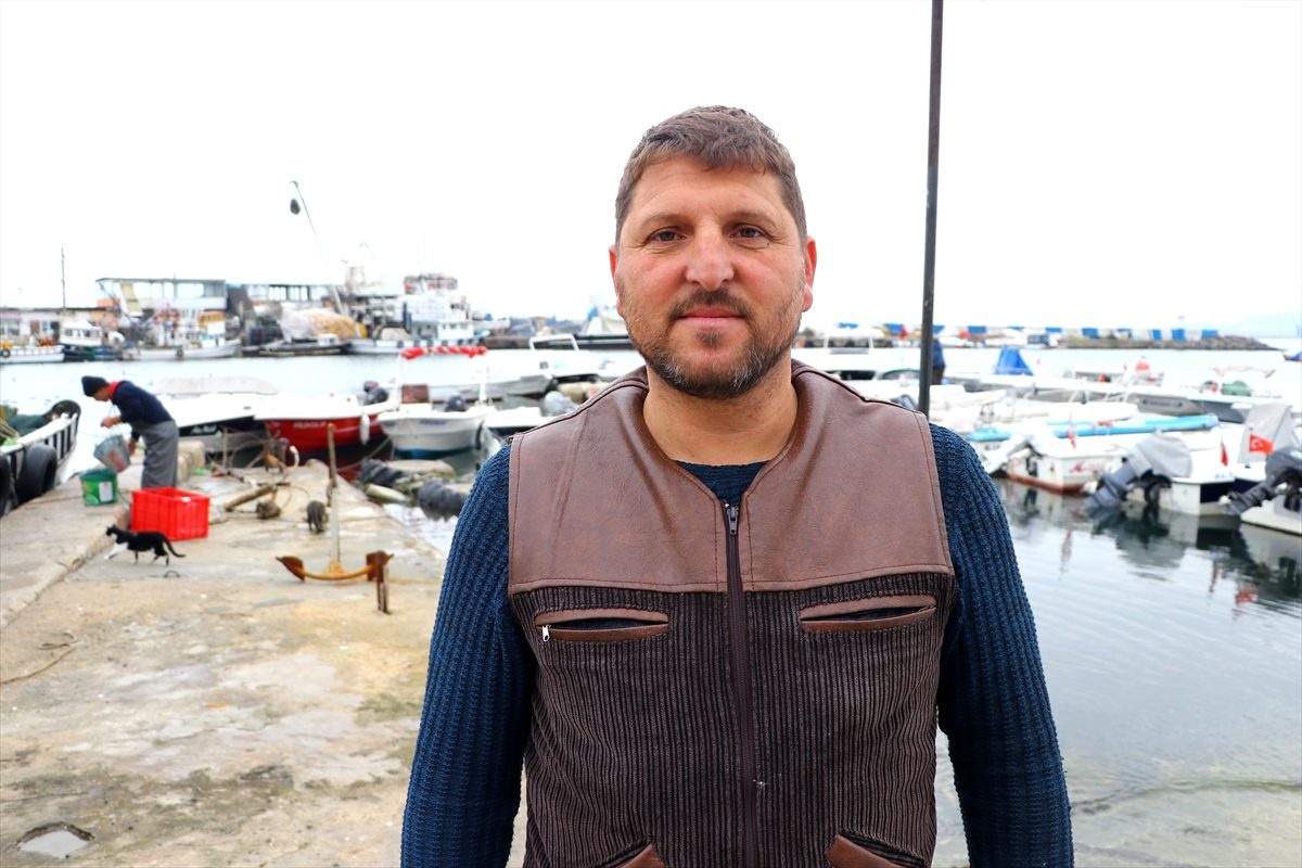 Lodosun kirlettiği limanda temizlik çalışması yapıldı